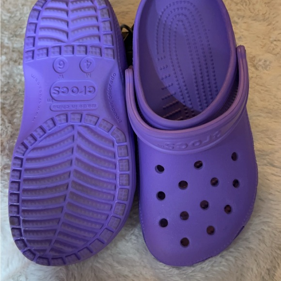 Crocs - Picture 2 of 2